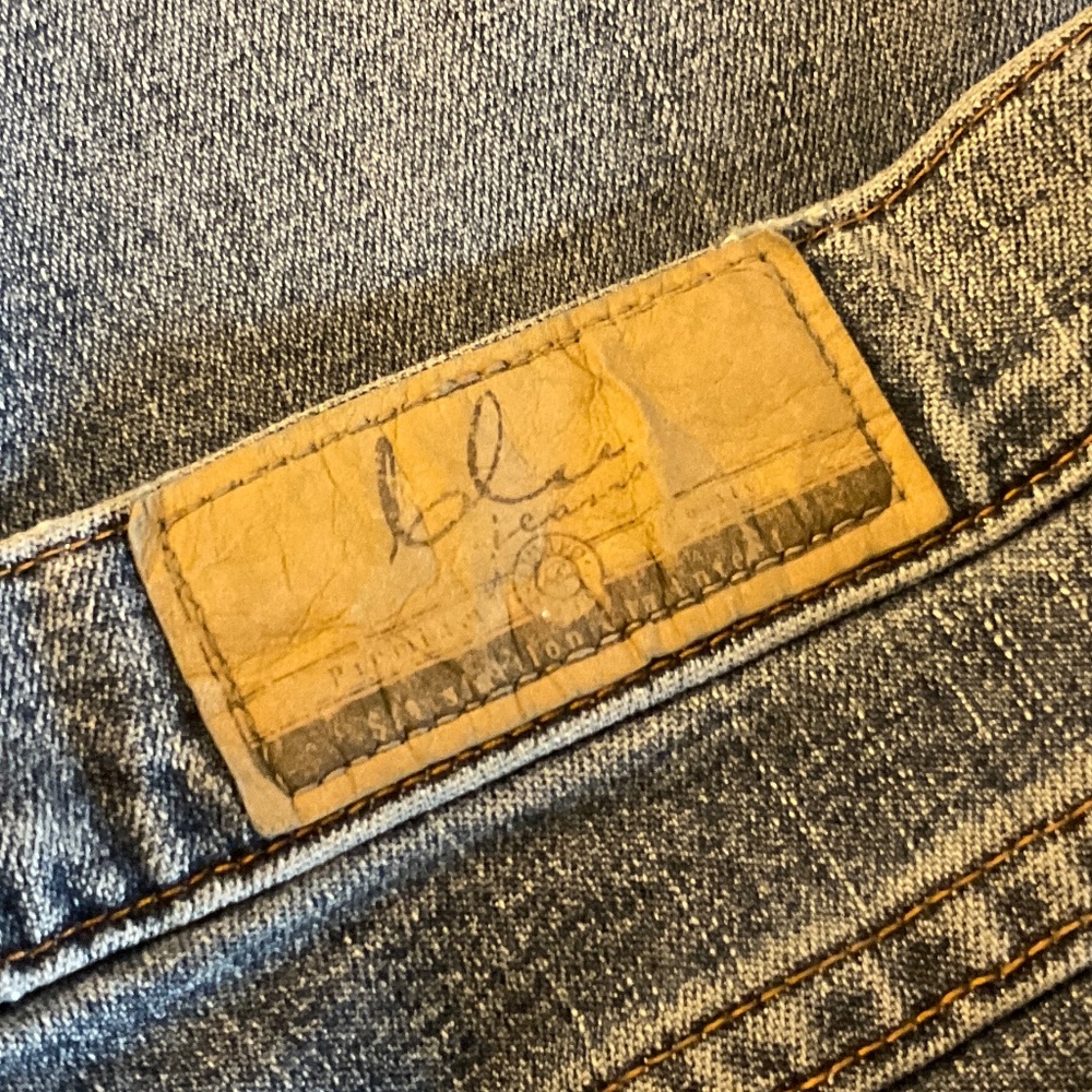 👖 BLU JEANS - women’s size 12 petite